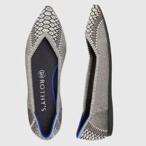 RARE Retired Rothy’s BLACK PYTHON Point Size 9